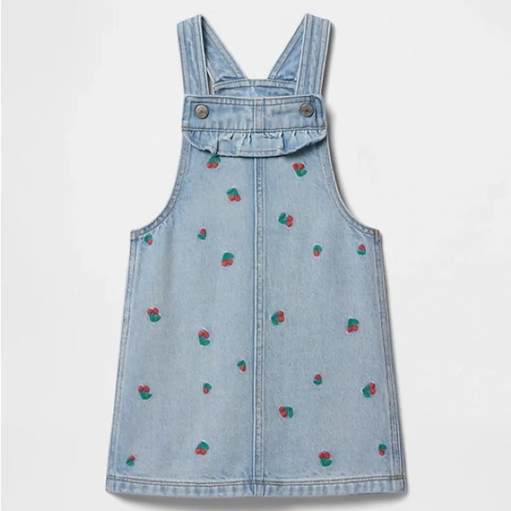 NWT babyGap Cherry Embroidered Denim Overall Dress 5T | Light Wash